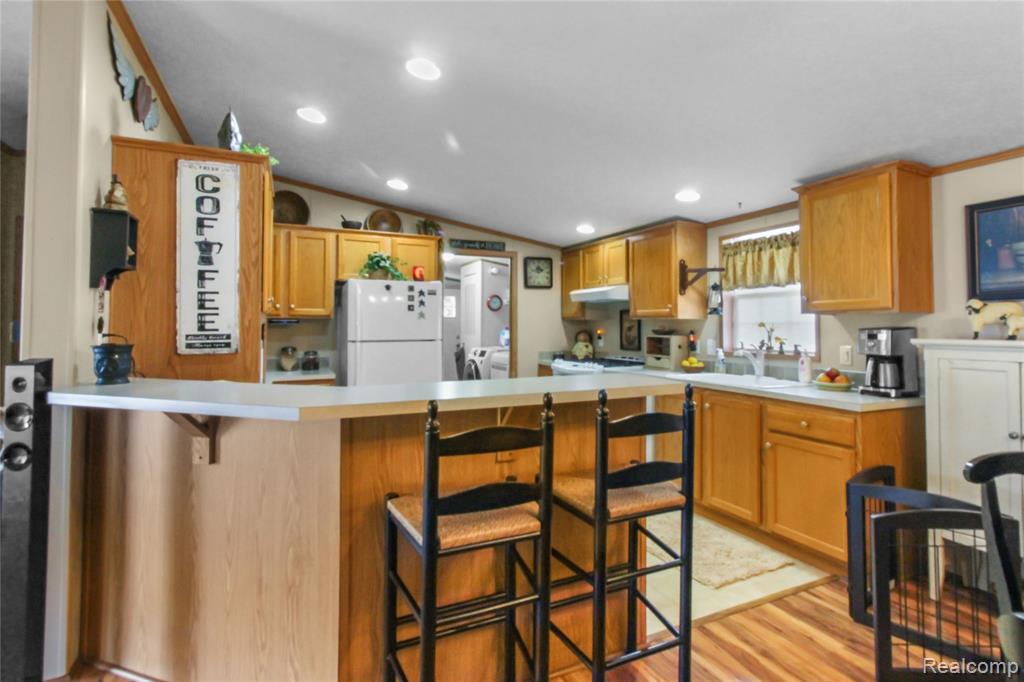 29311 Hidden River Drive, Gibraltar, MI — Photo 5