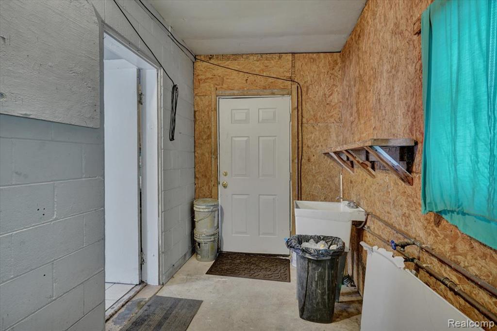 8858 Willits Road, Mayville Vlg, MI 48744 — Photo 12