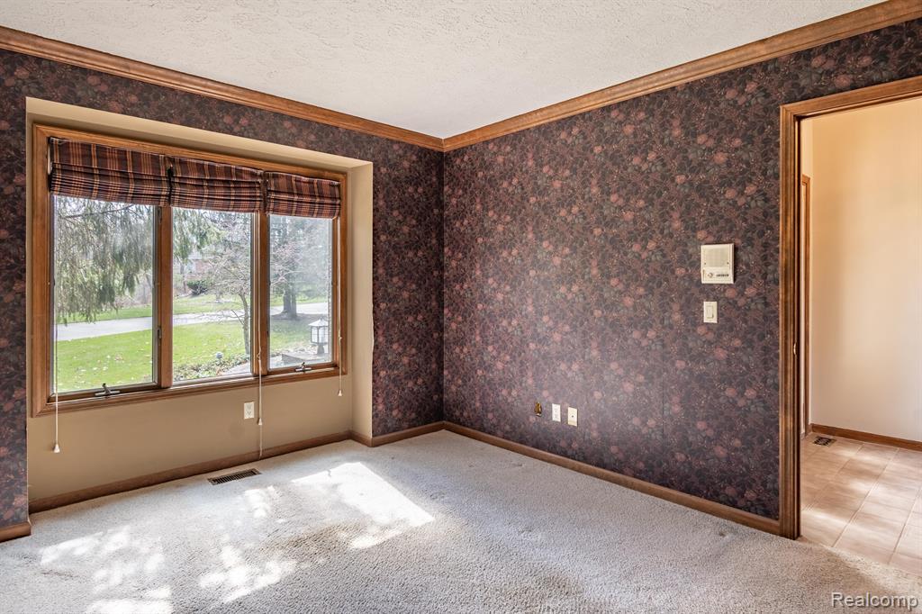 4435 OAK POINTE Drive, Brighton, MI 48116 — Photo 9