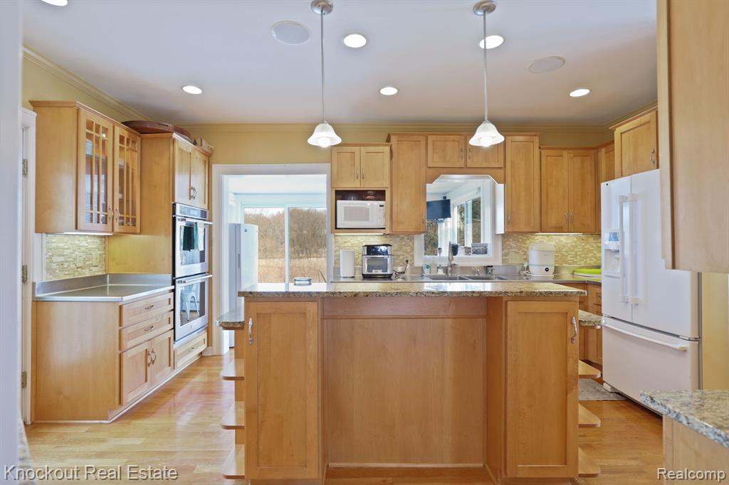 5383 Riverview Drive, Bridgeport, MI 48722 — Photo 18