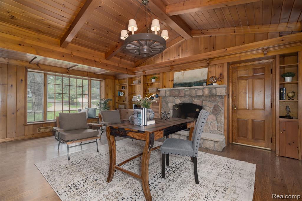 555 N GLENGARRY Road, Bloomfield Hills, MI 48301 — Photo 14