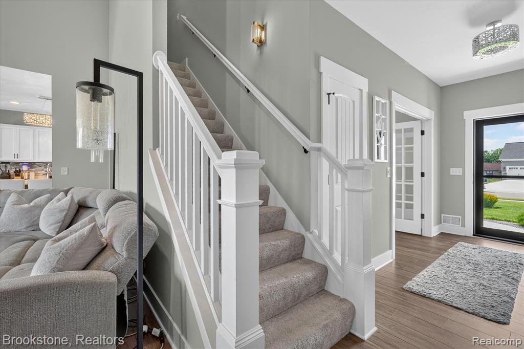 9830 Loretta Lane, South Lyon, MI 48178 — Photo 29