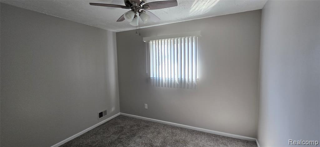 639 E Columbia Avenue, Pontiac, MI 48340 — Photo 16