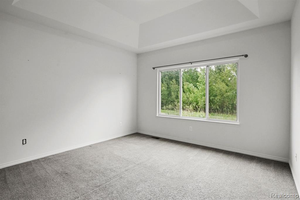 5176 HAWKSEYE Terrace, Warren, MI 48092 — Photo 15