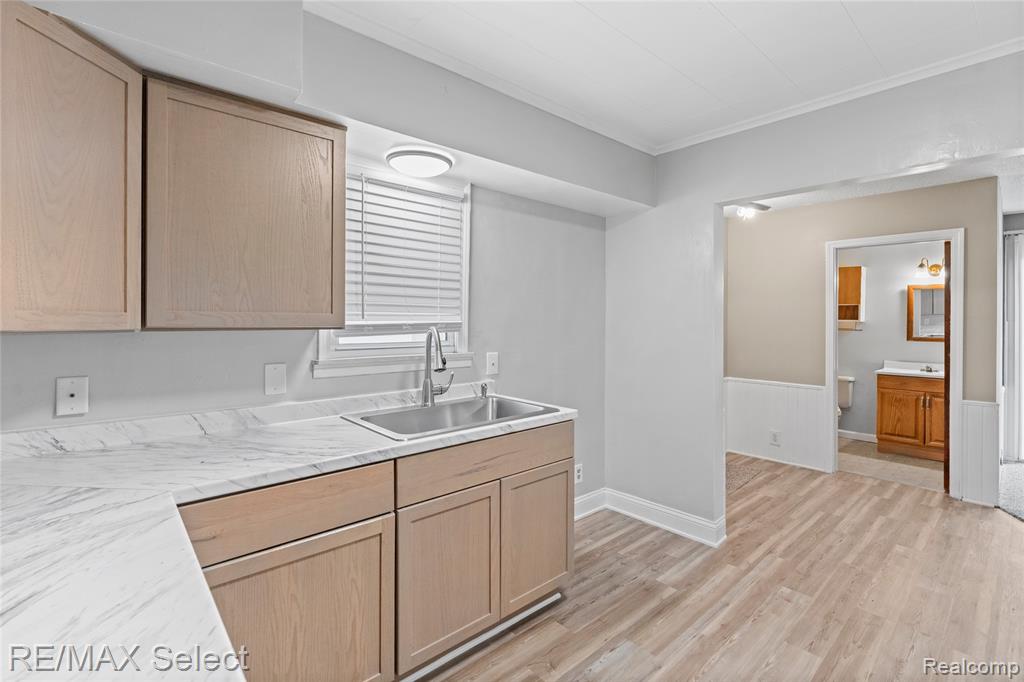 619 Frank Street, Flint, MI 48504 — Photo 19