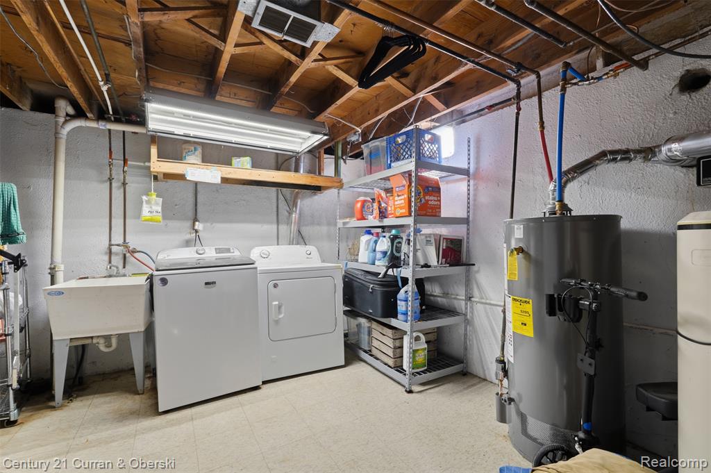 543 McMunn Street, South Lyon, MI 48178 — Photo 16