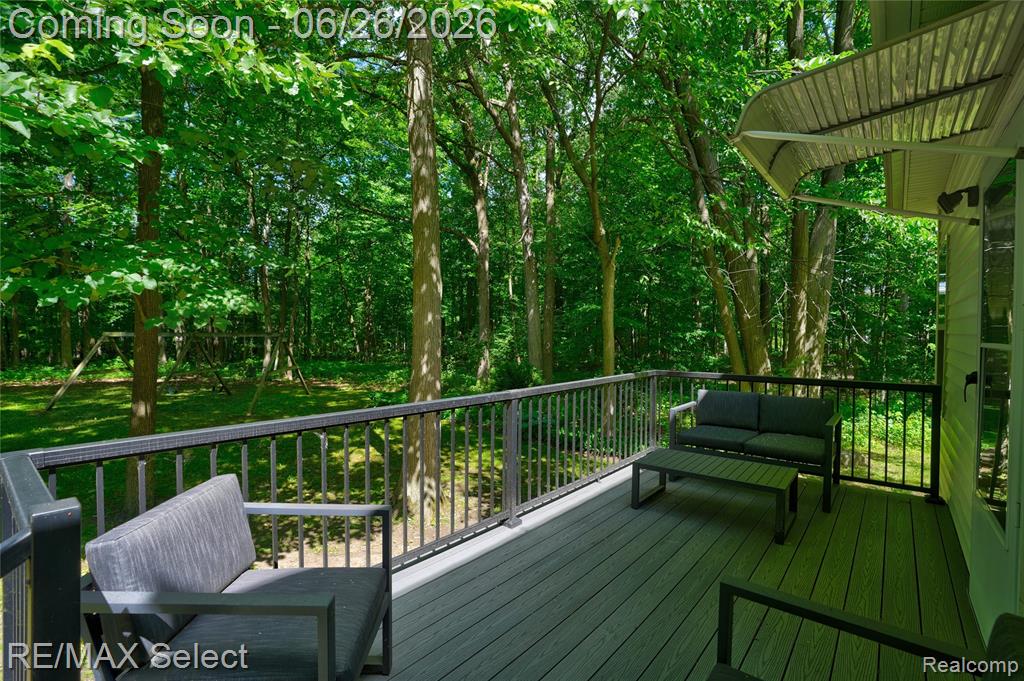 4449 Pondview Drive, Swartz Creek, MI 48473 — Photo 9