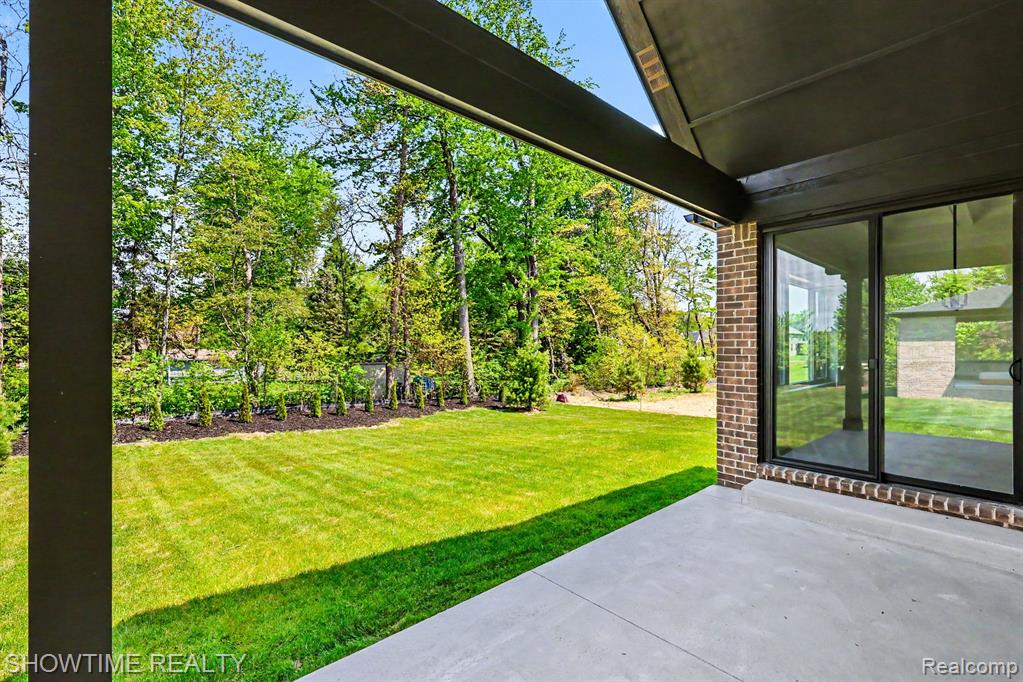 11695 ENCORE Drive, Utica, MI 48315 — Photo 28