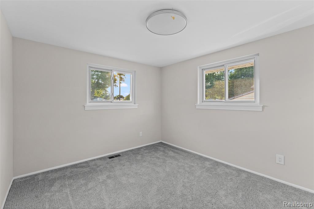9651 Blaty Street, Taylor, MI 48180 — Photo 13