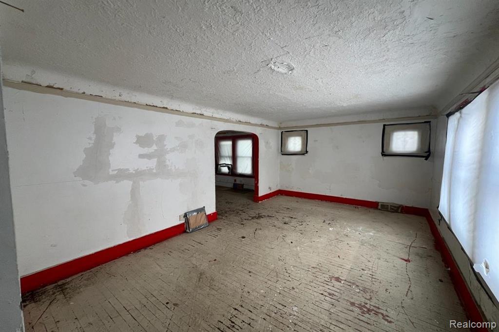 9138 Fischer Street, Detroit, MI 48213 — Photo 5