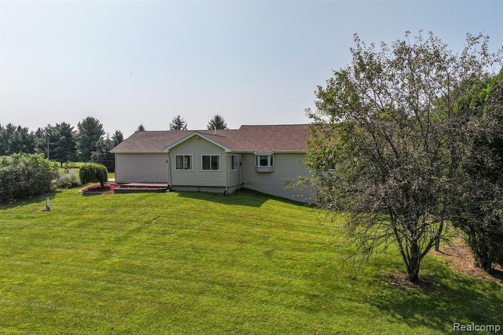 761 MELLISH Drive, Lapeer, MI 48446 — Photo 38
