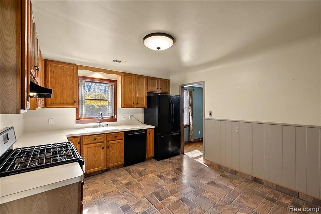 617 DEVILLEN Avenue, Royal Oak, MI 48073 — Photo 23