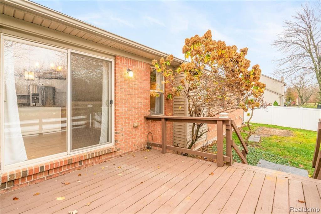 12391 SPENCER Lane, Carleton, MI 48117 — Photo 5
