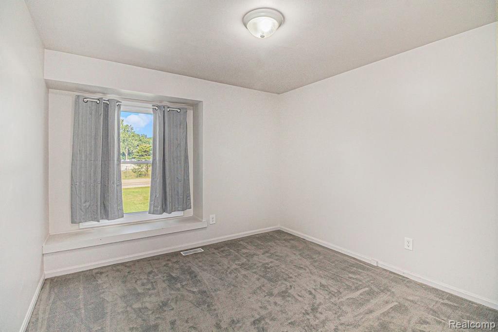 8767 FIELDCREST Drive, Brighton, MI 48116 — Photo 10