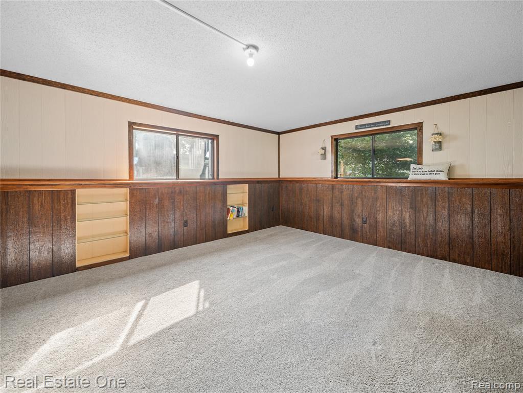 9425 Galatian Drive, Whitmore Lake, MI 48189 — Photo 19