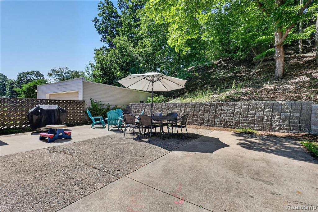 398 Howard Avenue, Grand Haven, MI 49417 — Photo 25