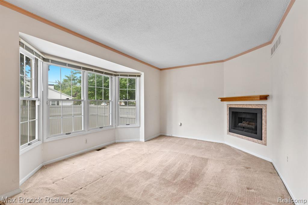 42255 OLD POND Circle, Plymouth, MI 48170 — Photo 3