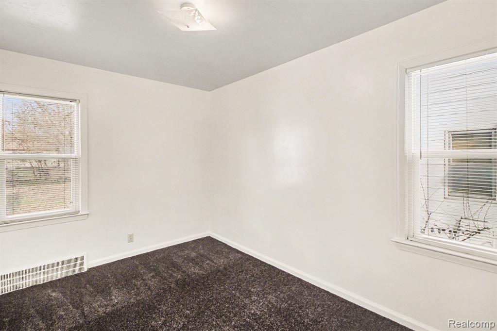 20035 Ashton Avenue, Detroit, MI 48219 — Photo 10