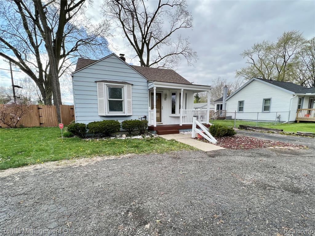 7531 N Inkster Road, Westland, MI — front exterior
