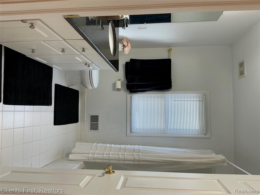 41074 Scarborough Lane, Novi, MI — Photo 68