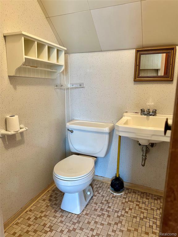 711 Lochhead Avenue, Flint, MI 48507 — Photo 10