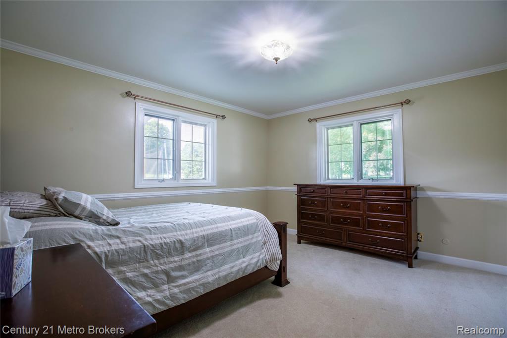 9270 Hidden Valley Court, Grand Blanc, MI 48439 — Photo 41