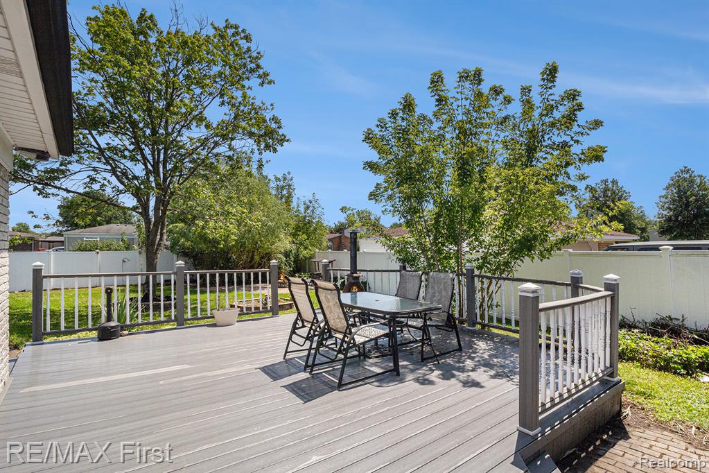 40034 Kristen Drive, Sterling Heights, MI 48310 — Photo 15