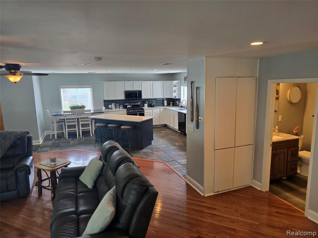 135 N Haven Street, Novi, MI 48377 — Photo 13