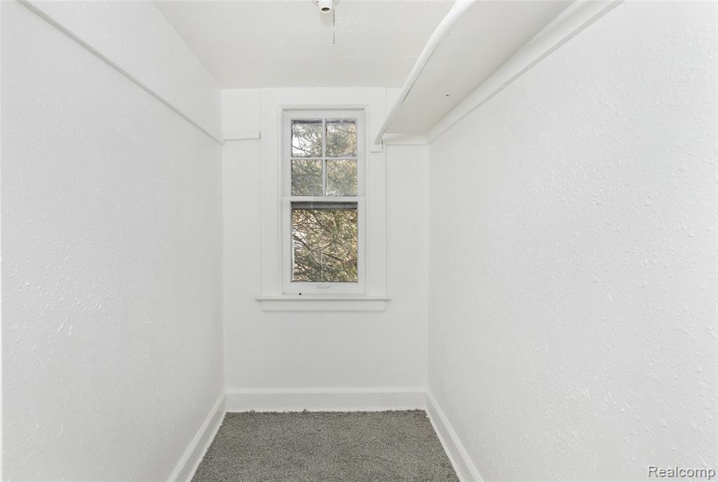9555 Coyle Street, Detroit, MI 48227 — Photo 12