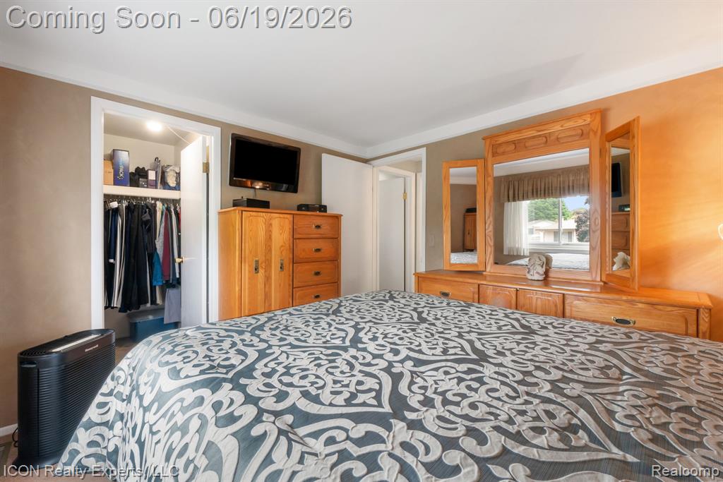 39738 Day Drive E, Clinton Twp, MI 48038 — Photo 35