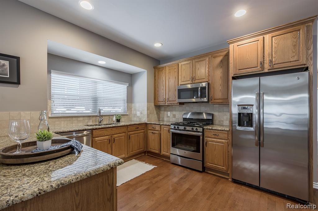 9573 Kingsway Circle, Clarkston, MI 48348 — Photo 9