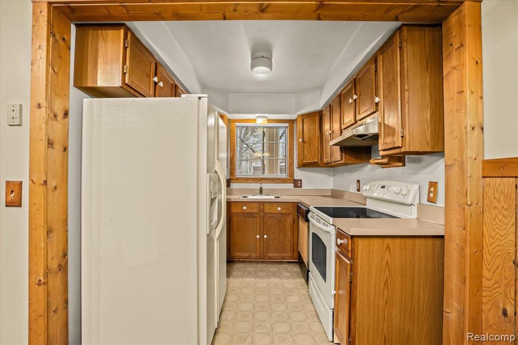 23404 MIDDLEBELT Road, Farmington Hills, MI 48336 — Photo 16