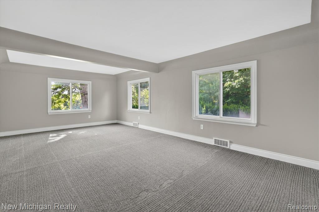 11374 Lahring Road, Byron, MI 48418 — Photo 9