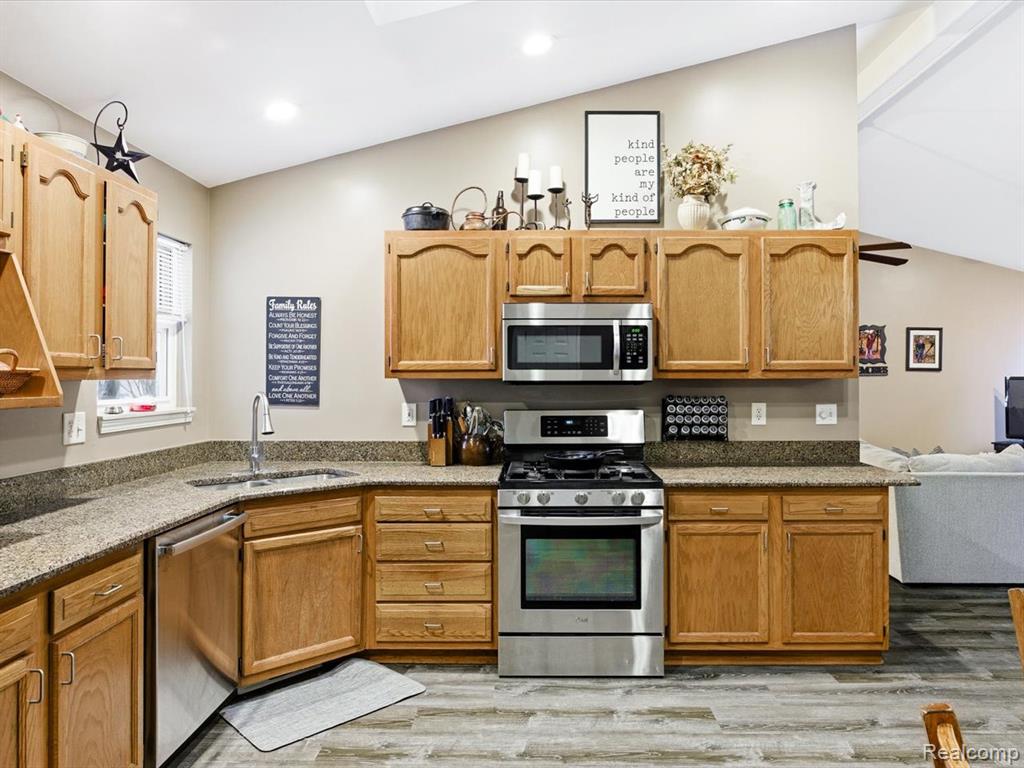 242 Forest Lane, Marysville, MI 48040 — Photo 14