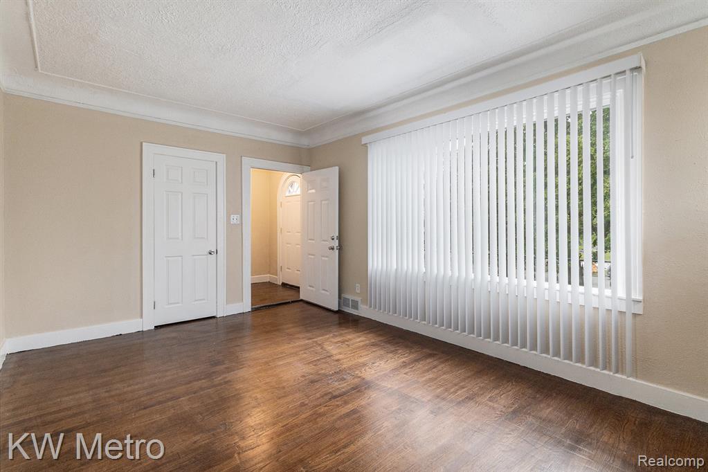 5025 Somerset Avenue, Detroit, MI 48224 — Photo 8
