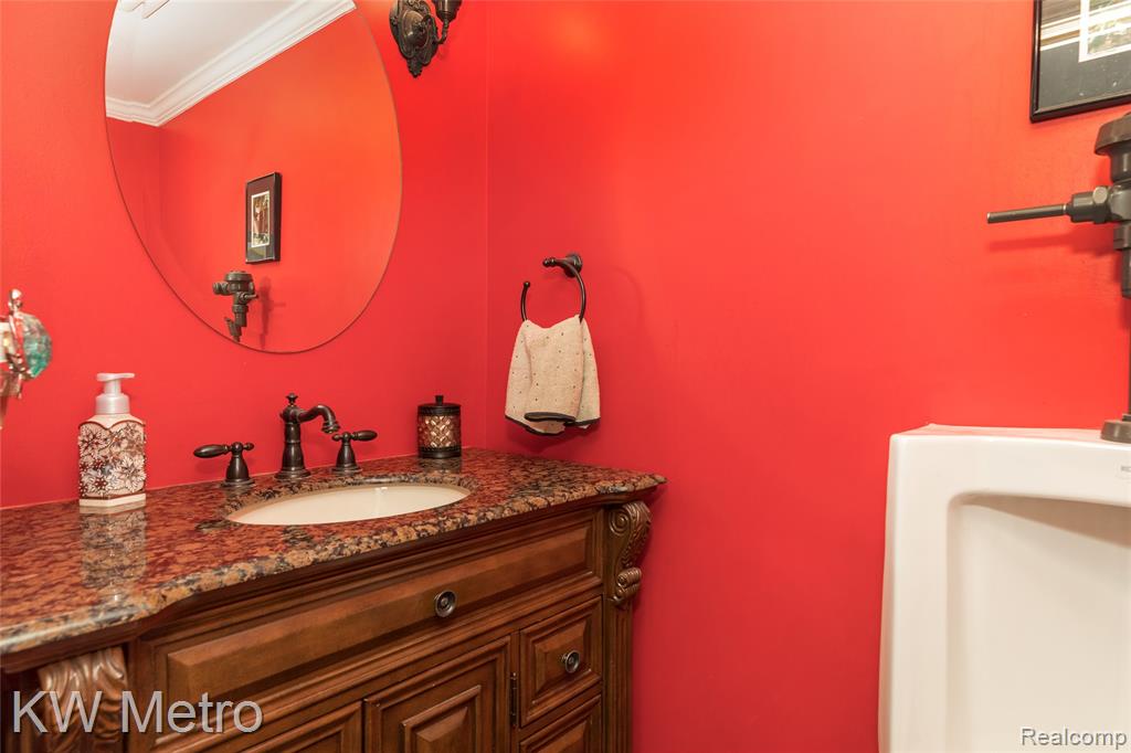 85 Stalwart Drive, Troy, MI 48098 — Photo 19