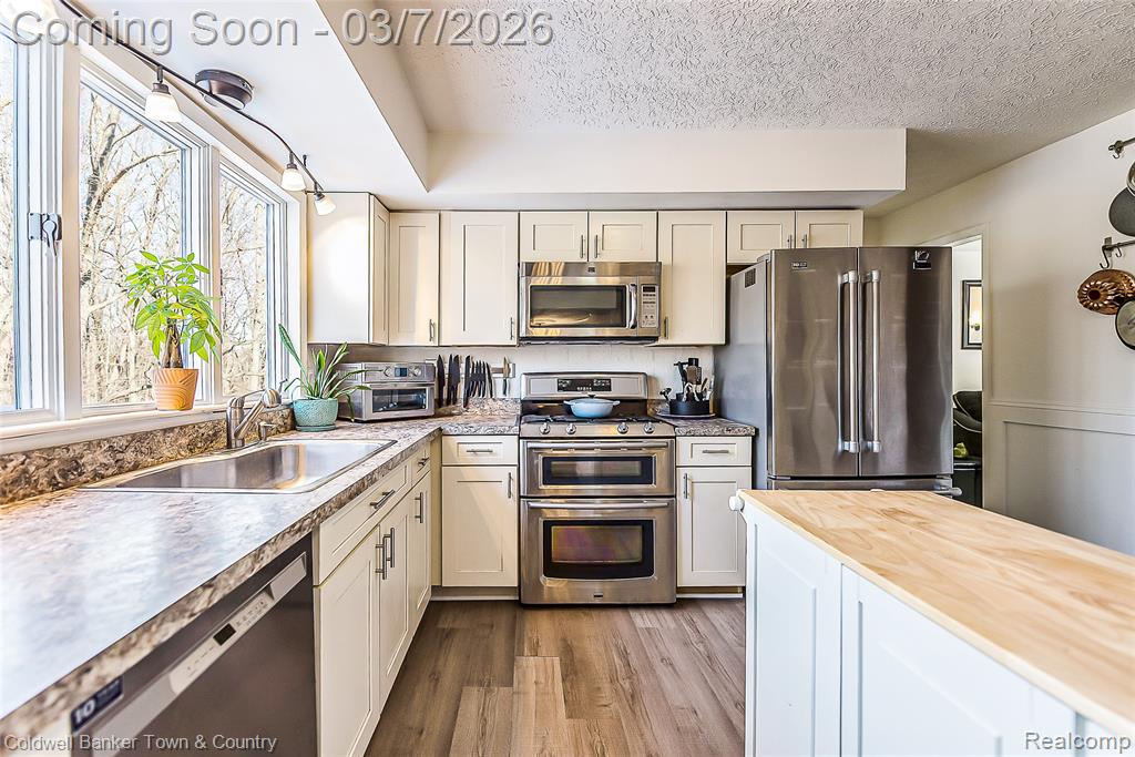 1890 Hidden Valley Road, Howell, MI 48843 — Photo 13