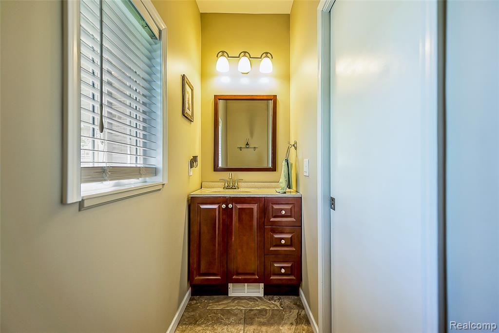 6093 Rosewood Parkway, White Lake, MI 48383 — Photo 10