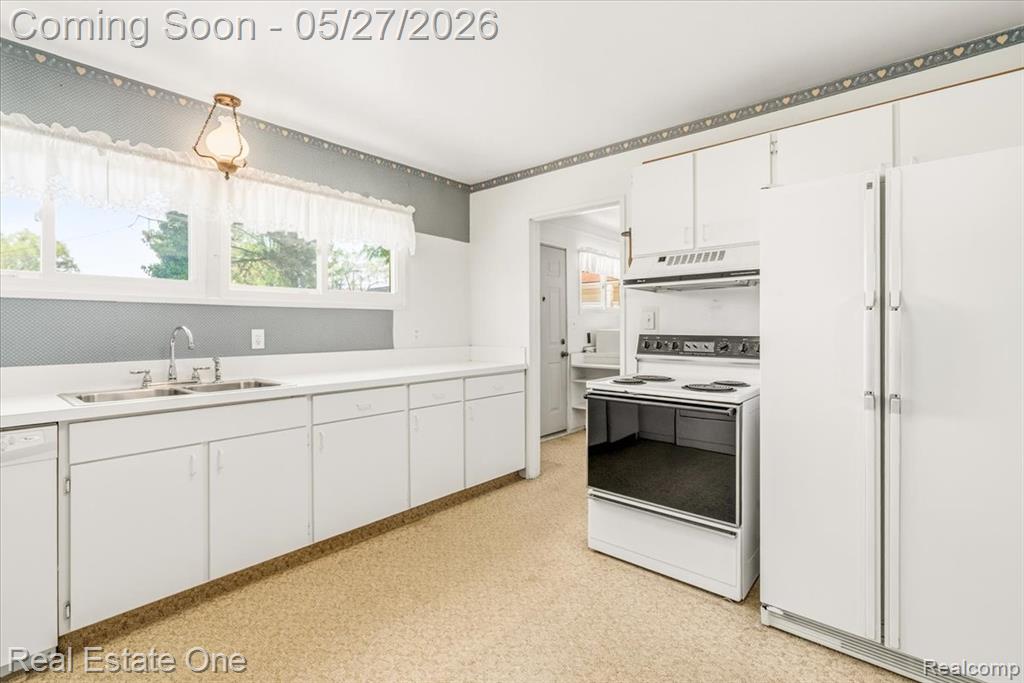 29737 Brandt Court, Garden City, MI — Photo 26
