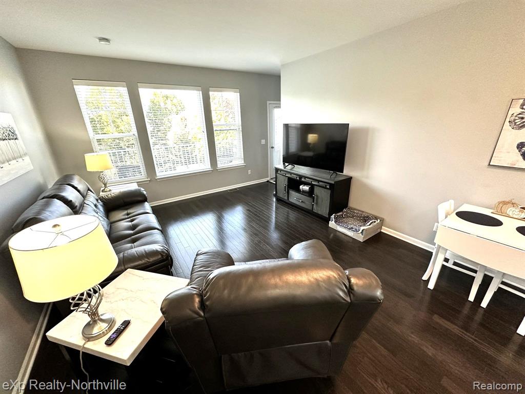 3196 JOHANNA WARE W, Wixom, MI 48393 — Photo 15