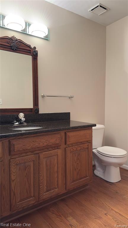 4066 COVENTRY Drive, Rochester Hills, MI 48326 — Photo 17