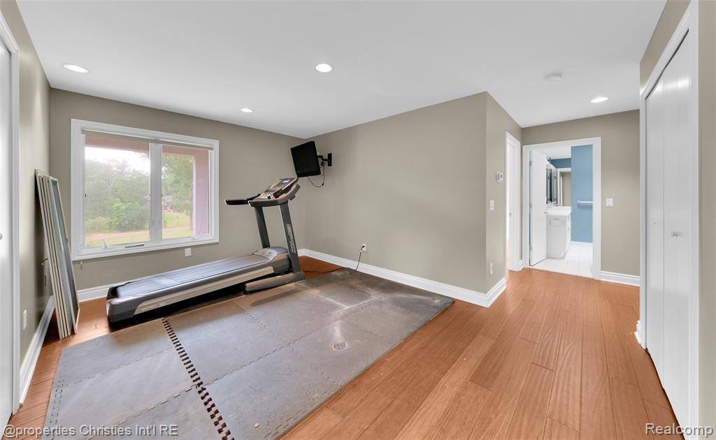 6663 Bloomfield Lane, West Bloomfield, MI — Photo 39