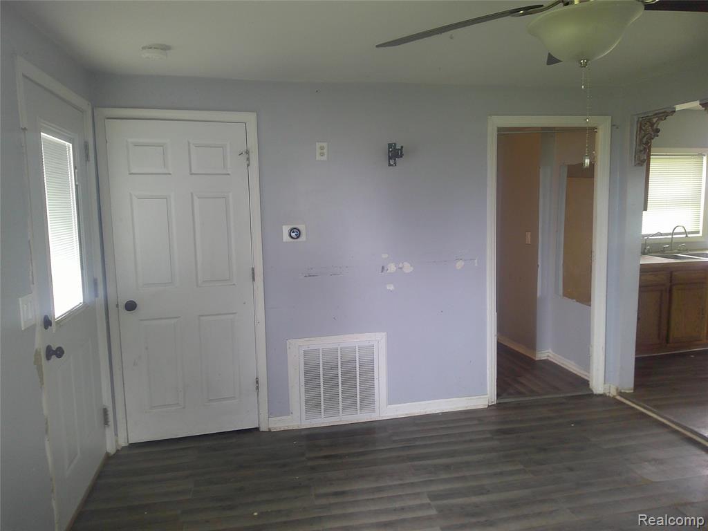 7499 Burt Road, Birch Run, MI 48415 — Photo 9