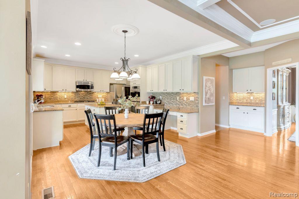 48956 RUNNING TROUT Lane, Northville, MI 48168 — Photo 10
