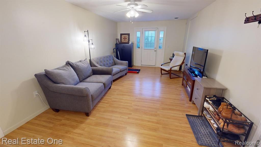 4160 FORBUSH Avenue, West Bloomfield, MI 48323 — Photo 9