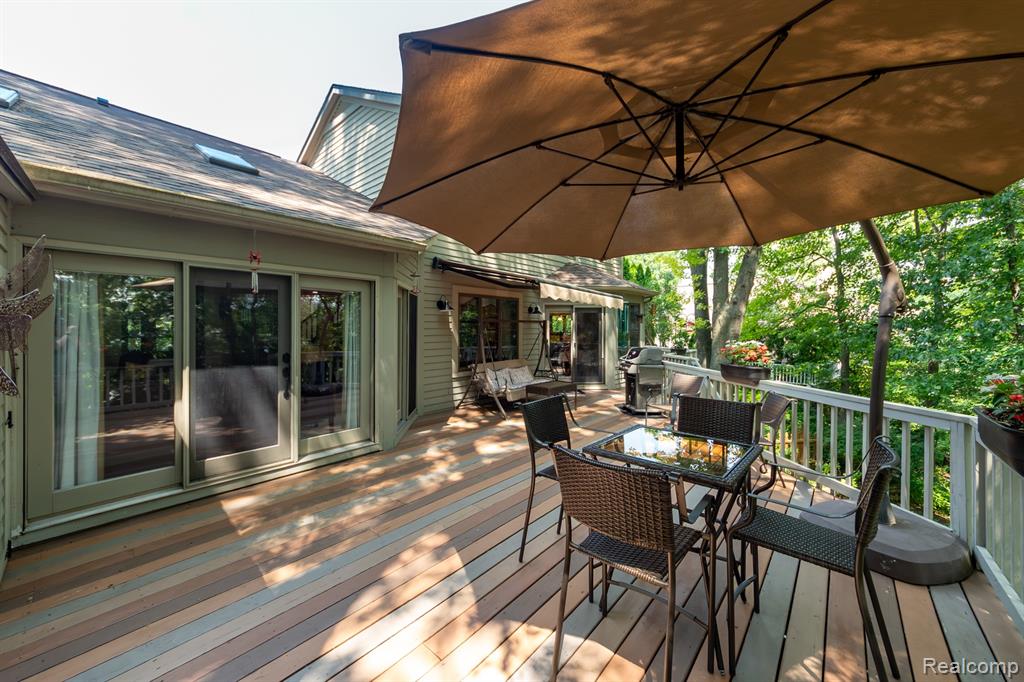 6939 West Ridge Drive, Brighton, MI 48116 — Photo 16