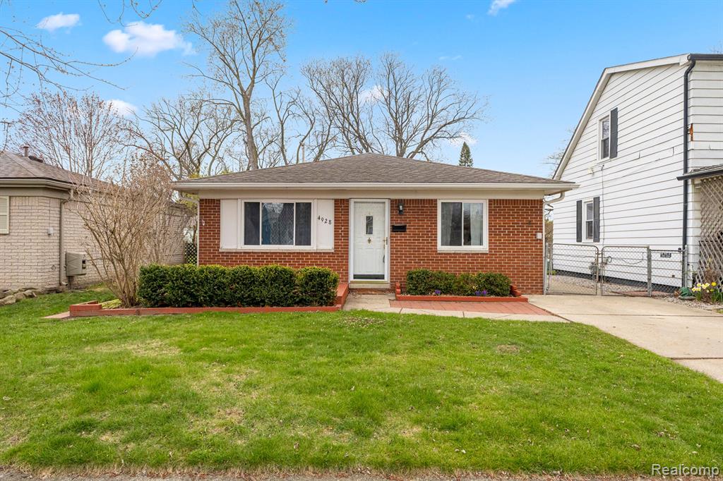 4928 RAYMOND Avenue, Dearborn Heights, MI 48125 — front exterior