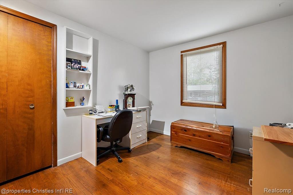 7871 Sunset Street, West Bloomfield, MI 48323 — Photo 19