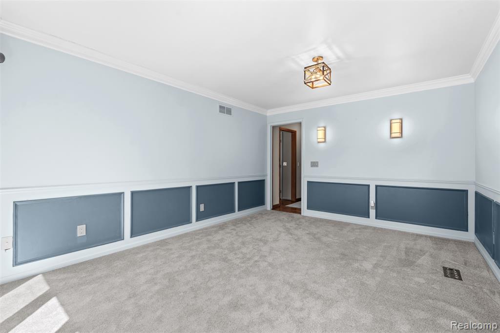 561 Valley Drive, Milford, MI 48381 — Photo 22