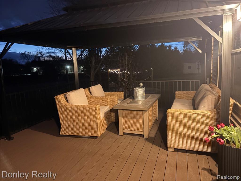 10376 Valley Drive, Goodrich Vlg, MI — Photo 38